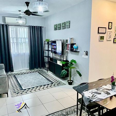Dp Islamic Homestay Setia Alam Dış mekan fotoğraf